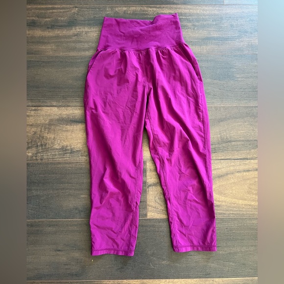Lululemon Tulip Pants - Picture 1 of 3